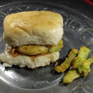 VIP Vada Pav - Oil